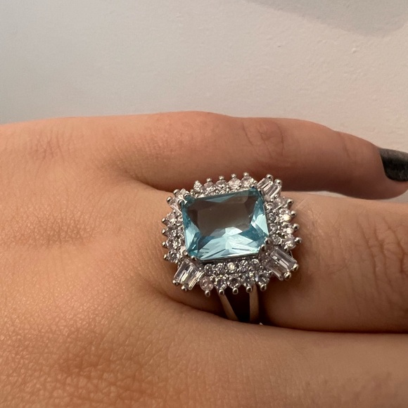 Unique ring - Picture 4 of 5